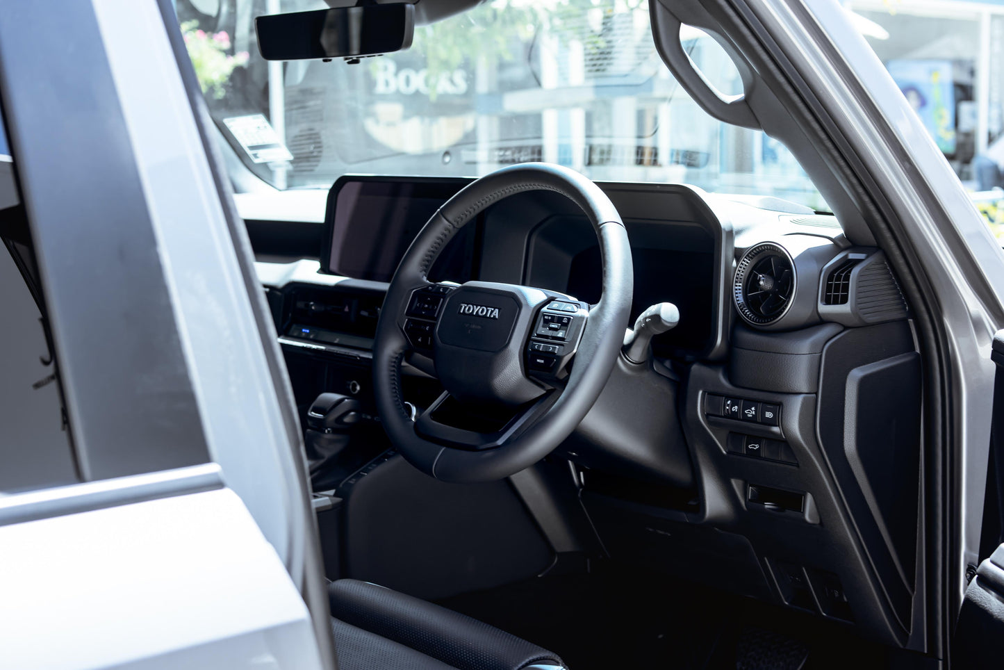 2025 Toyota Land Cruiser Prado VX-R