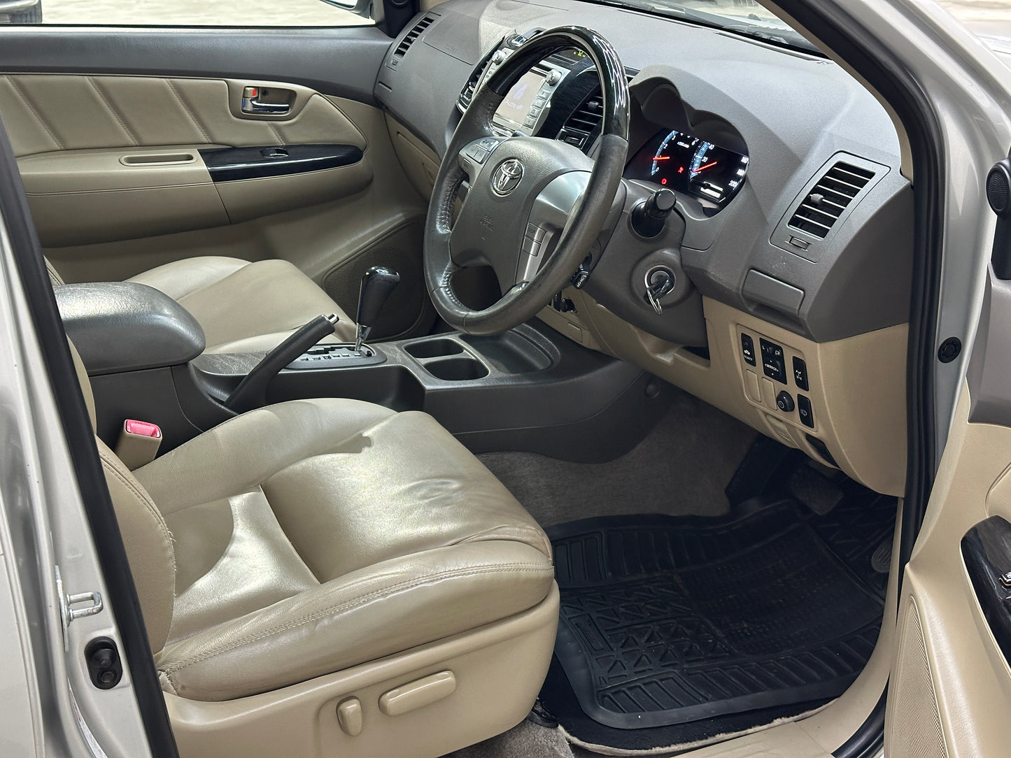 2015 Toyota Fortuner 3.0 D-4D R/B A/T