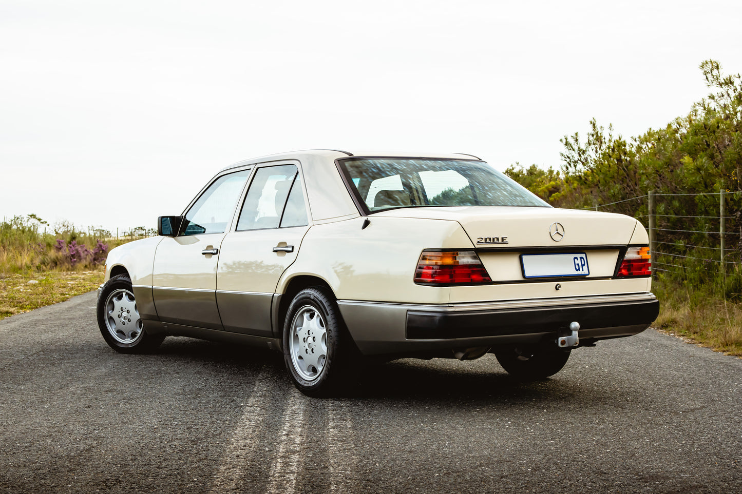 1991 Mercedes-Benz 200 E