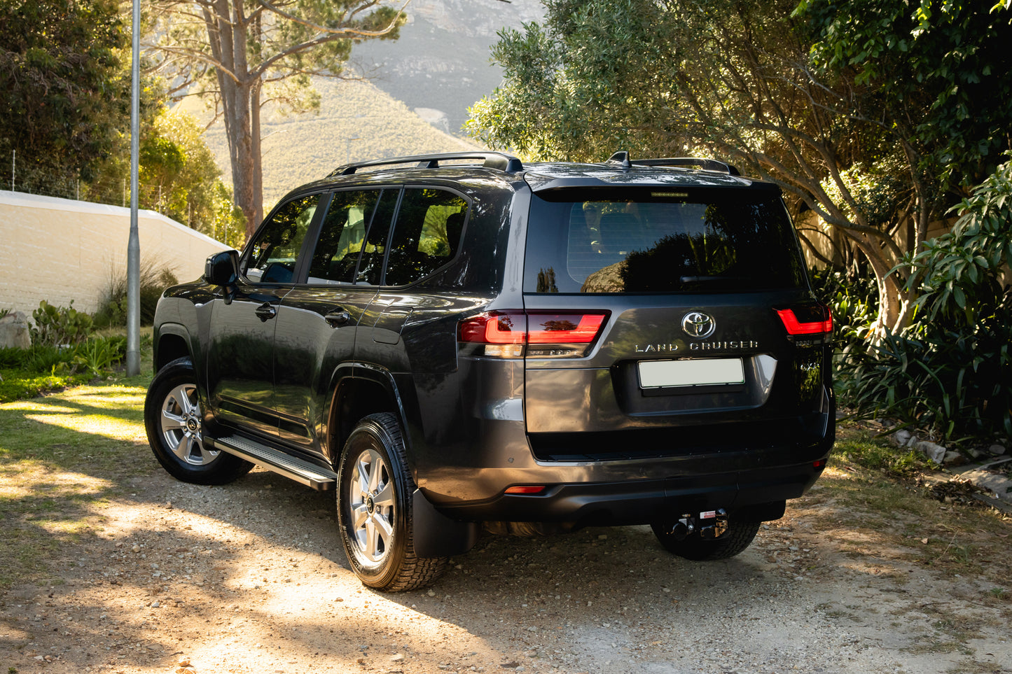 2025 Toyota Land Cruiser 300 3.3D GX-R