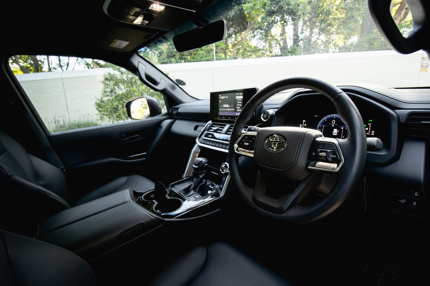 2025 Toyota Land Cruiser 300 3.3D GX-R